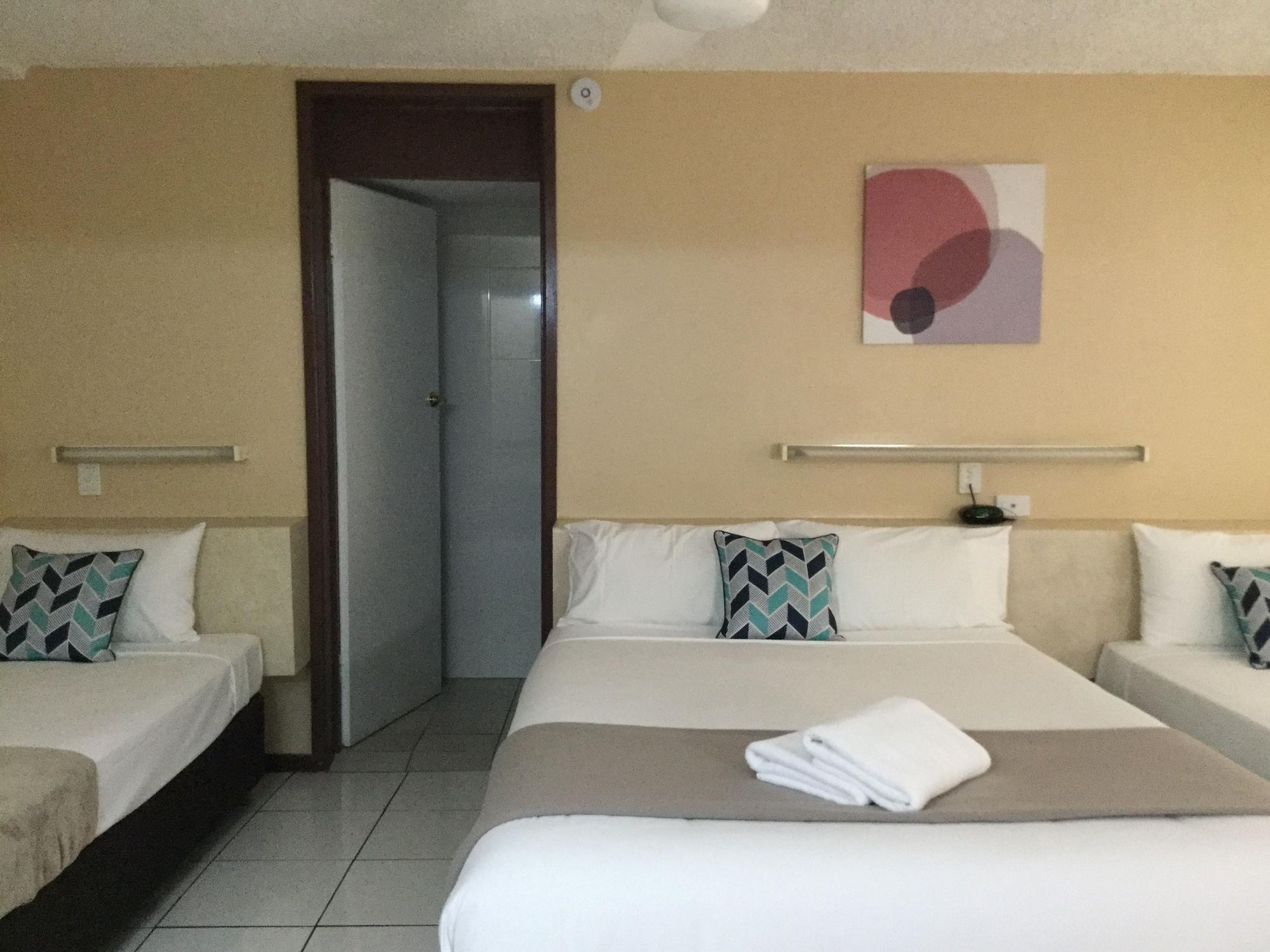 Ambassador Motel Rockhampton Exterior photo